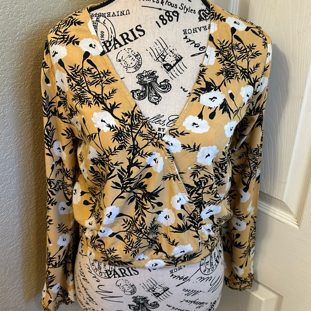 Roxy crossover split front floral crop top